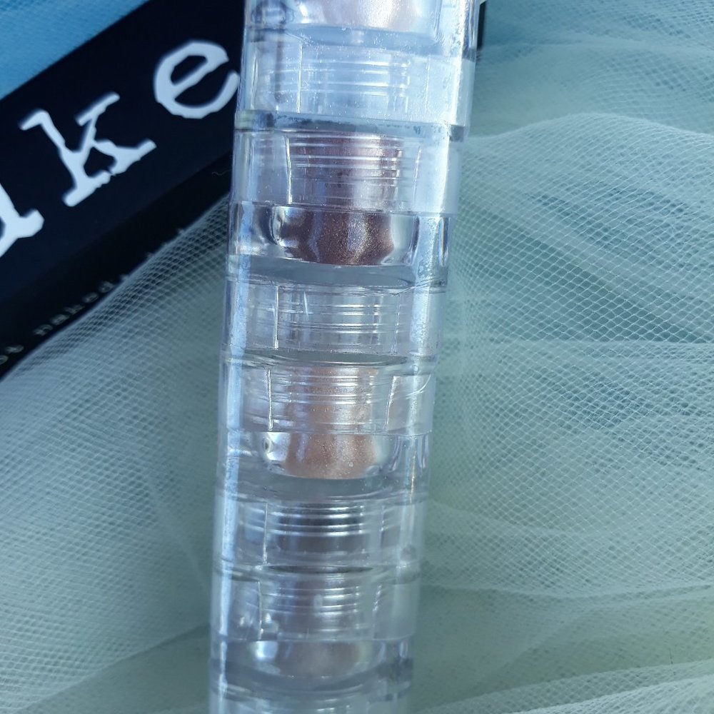 Naked Eyeshadows - Picture 3 of 4